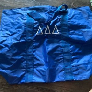 Tri delta bag